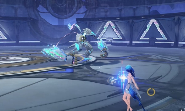 鸣潮谁用方块打架